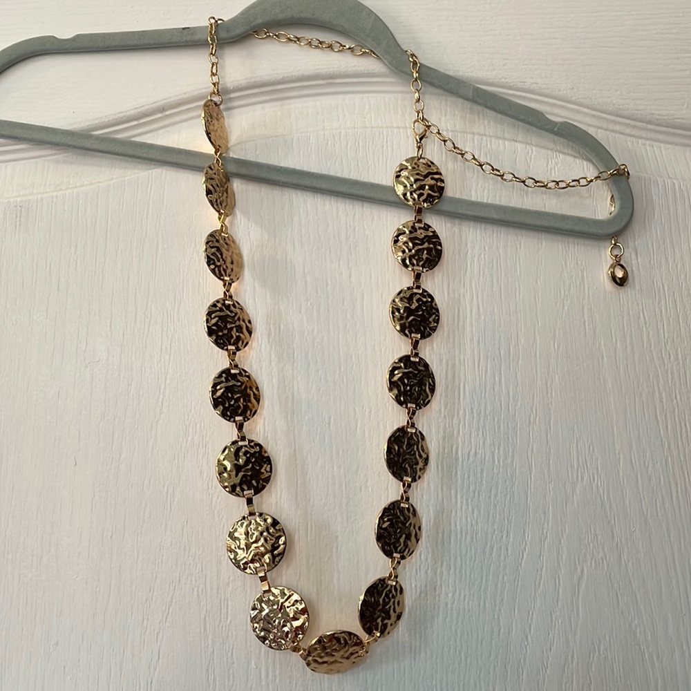 Gold belt with adjustable chain